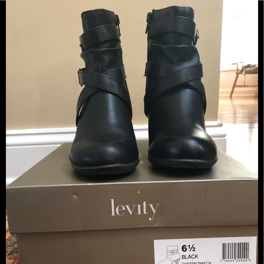 Brand new black Levity boots
